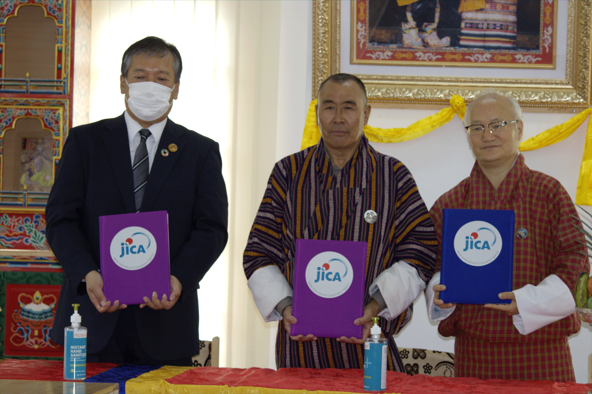 Signing of the Minutes of the Meeting of The Technical Cooperation Project for Strengthening Medical Education in Bhutan supported by JICA