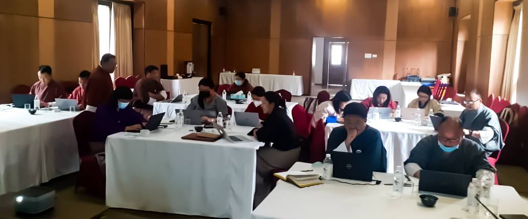 Data Analysis Training using Stata Software